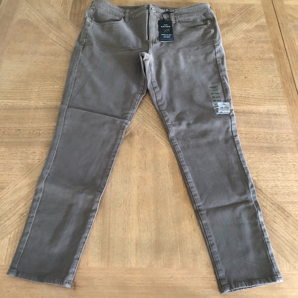 American Eagle Outfitters khaki/tan pants, size 14